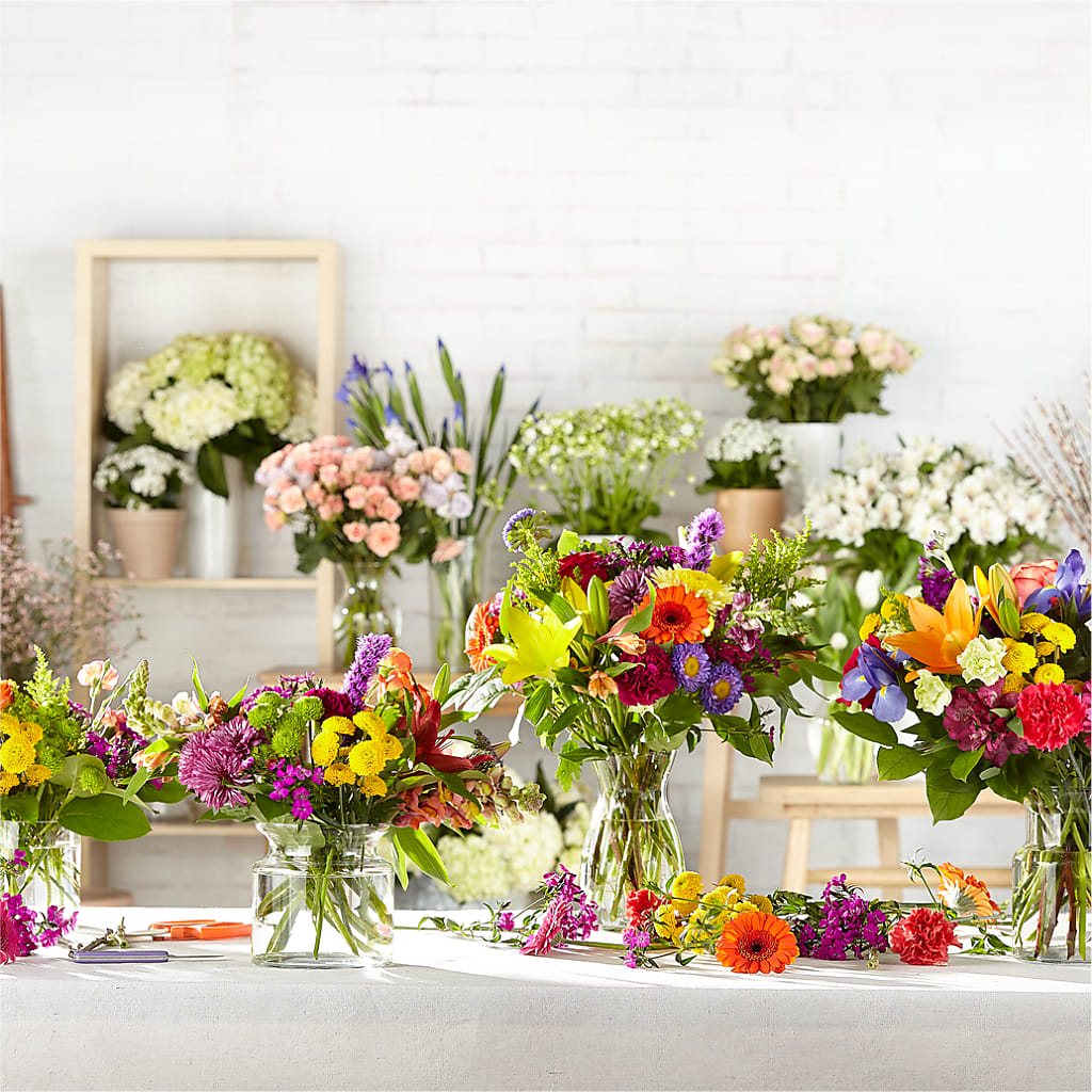 Bold & Bright – A Florist Original – TED & DEBBIE'S FLOWER & GARDEN CENTER, Tulsa OK