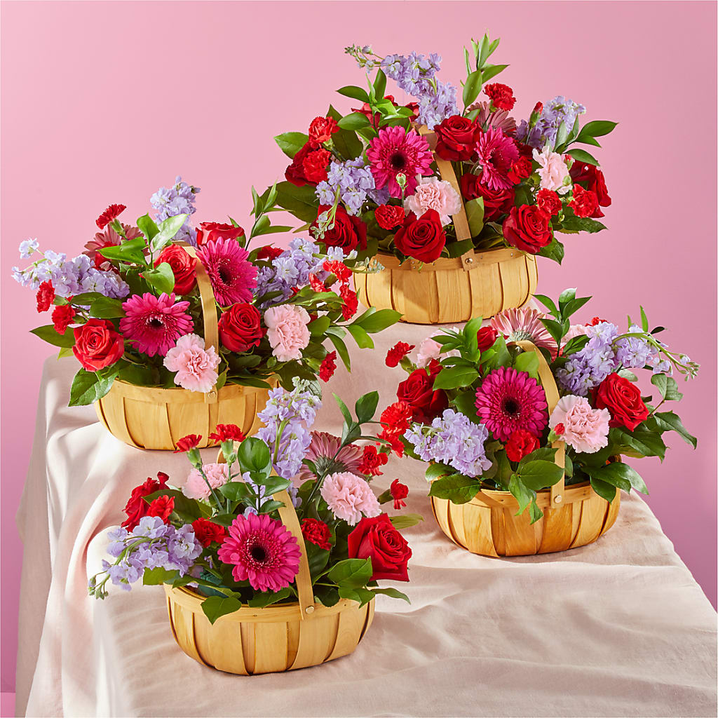 Pink Picnic Basket – TED & DEBBIE'S FLOWER & GARDEN CENTER, Tulsa OK