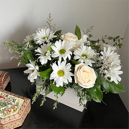Fresh Linen Box Bouquet – TED & DEBBIE'S FLOWER & GARDEN CENTER, Tulsa OK
