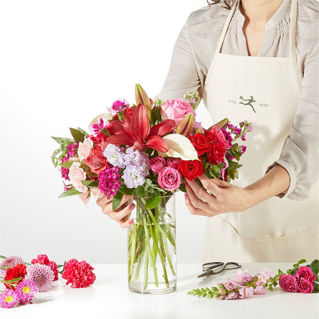 Swooning Over You - A Luxury Florist Original – TED & DEBBIE'S FLOWER & GARDEN CENTER, Tulsa OK