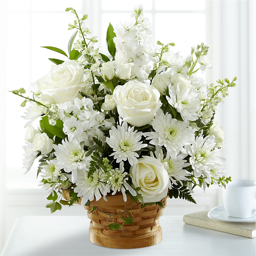 Heartfelt Condolences Arrangement – TED & DEBBIE'S FLOWER & GARDEN CENTER, Tulsa OK