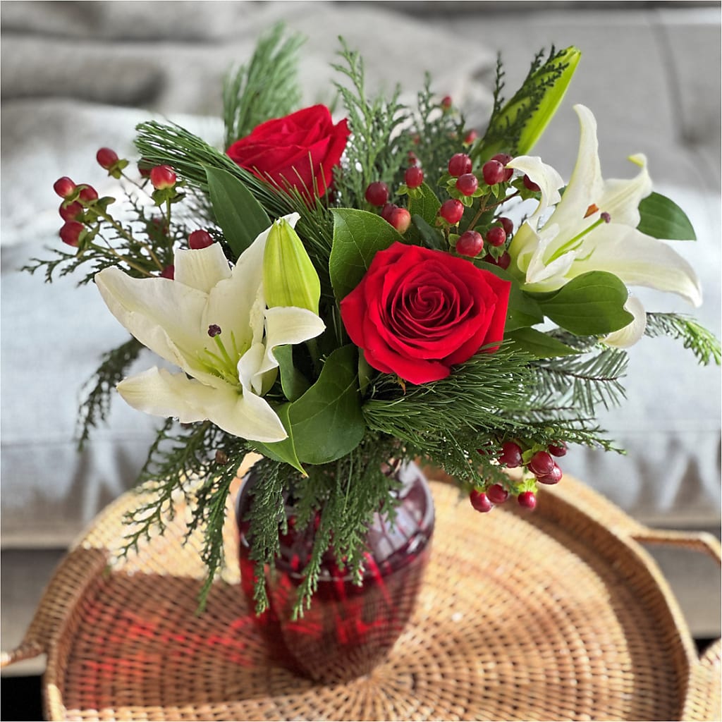 Evergreen Delight Bouquet – TED & DEBBIE'S FLOWER & GARDEN CENTER, Tulsa OK
