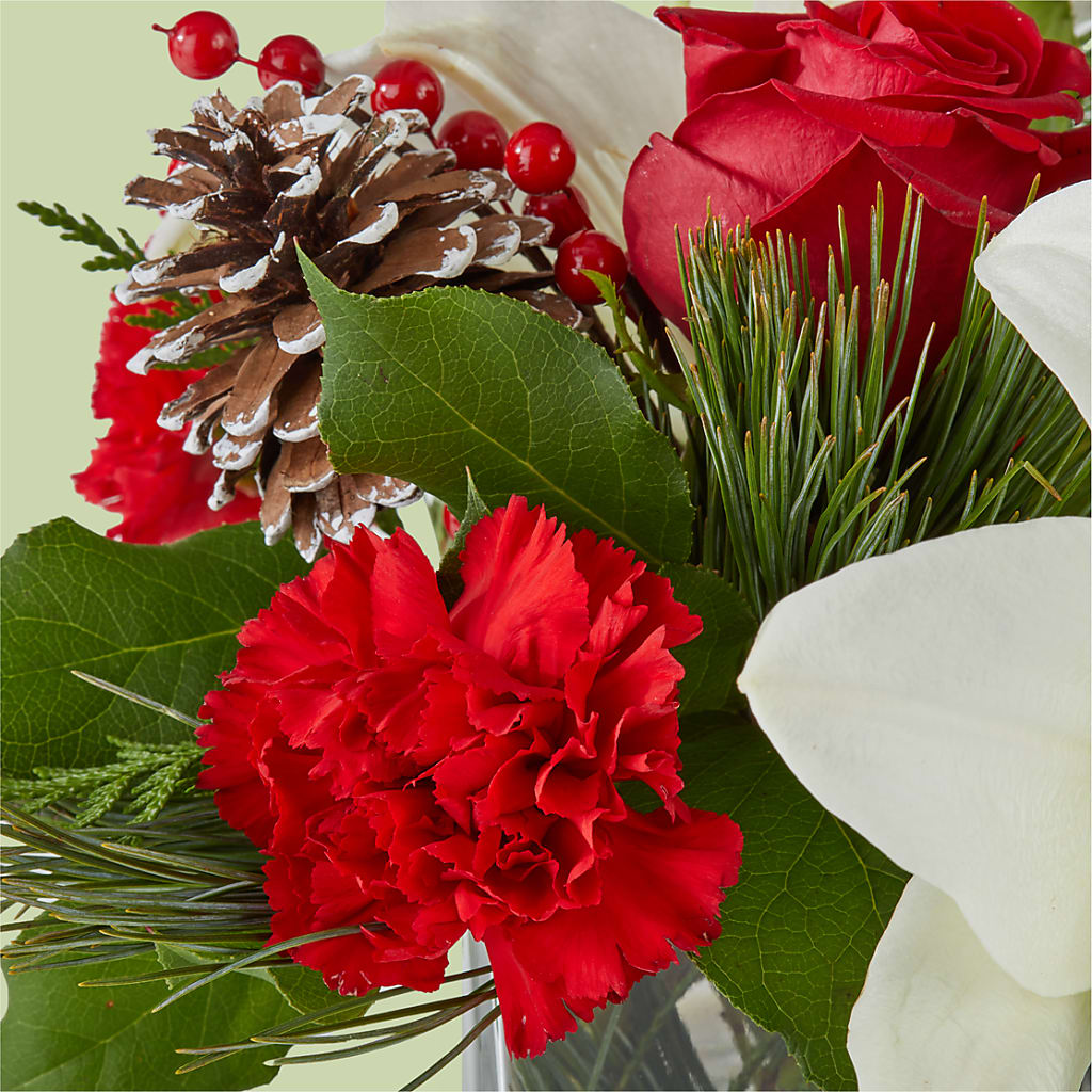 Glistening Icicles Bouquet – TED & DEBBIE'S FLOWER & GARDEN CENTER, Tulsa OK