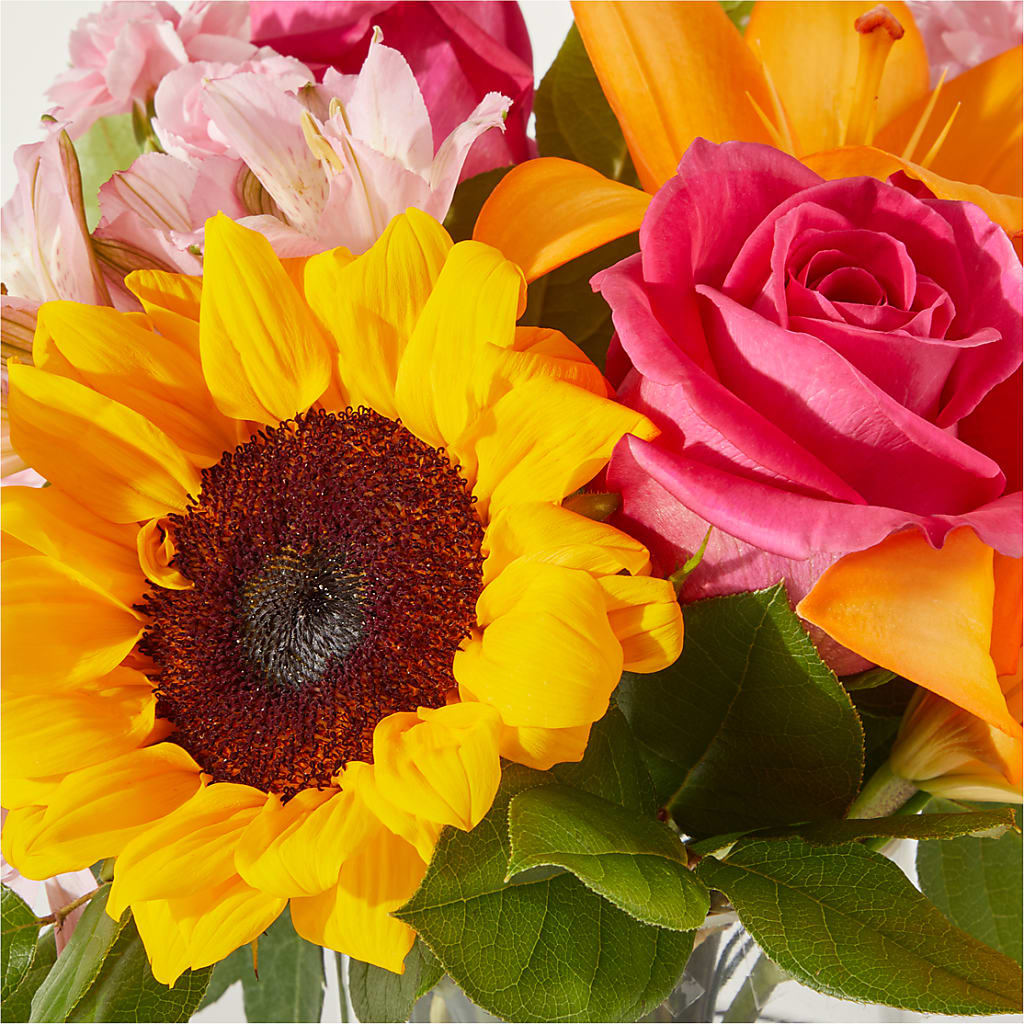 In Full Swing Bouquet – TED & DEBBIE'S FLOWER & GARDEN CENTER, Tulsa OK