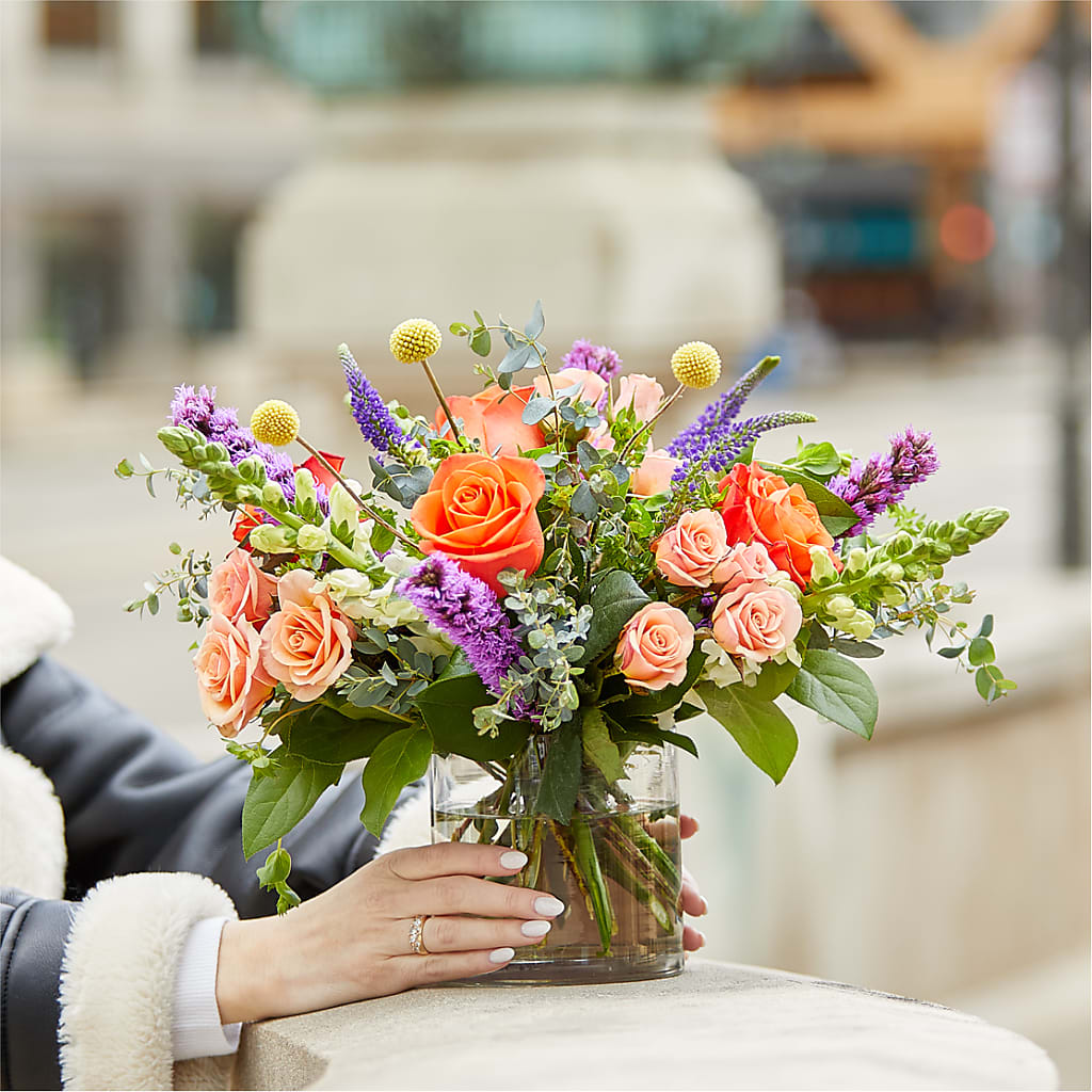 The Standout Bouquet – TED & DEBBIE'S FLOWER & GARDEN CENTER, Tulsa OK